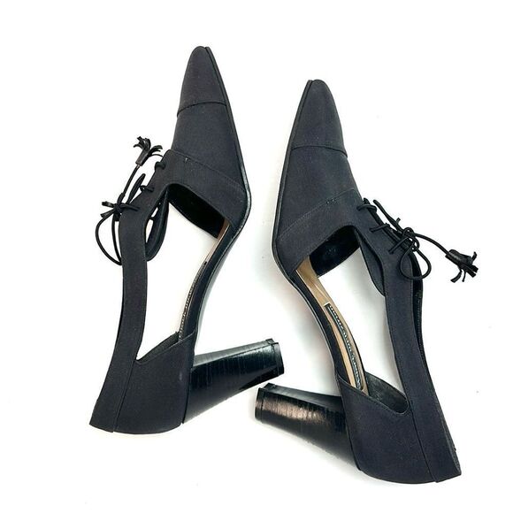 NWOB STUART WEITZMAN Black Satin Pumps Heels Lace Up Pointed Toe size 8 Narrow - Picture 4 of 12